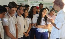 Bolsista Renan apresentando trabalho do Labiam