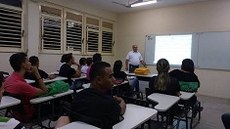 Palestra sobre a proposta do curso com o Coordenador