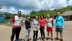 Alunos e docentes do campus na atividade de campo