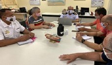 A reunião foi realizada de forma presencial, seguindo as normas sanitárias