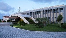 Além da inscrição pelo QSeleção, o candidato deve entregar documentação no campus