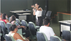 Momento dos pais com o Departamento de Ensino