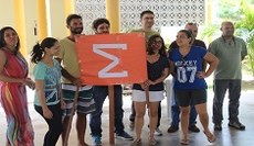Docentes em atividade prática do encontro