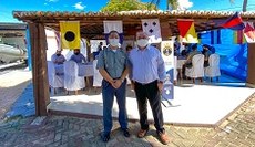 Gestor do campus de Acaraú ao lado do Oficial da Marinha