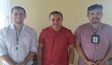 Robério Monteiro (ao centro) prometeu apoio ao Instituto