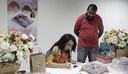 Momento dos autógrafos de exemplares