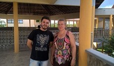 Clicio ao lado de Soniamar nas dependências do campus