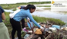 Muito lixo depositado irregularmente foi retirado da área