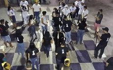 As peças do tabuleiro de xadrez eram os próprios alunos do Instituto