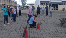 Treinamento com o corpo de bombeiros tem relação com a chegada de etanol para produção de álcool em geral no campus