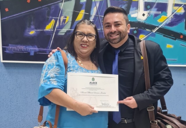 maísa jordão Maísa é professora de Libras do campus de Aracati