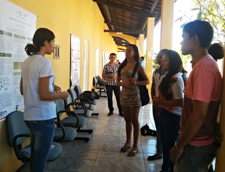 Apresentação de trabalhos no segundo dia do evento