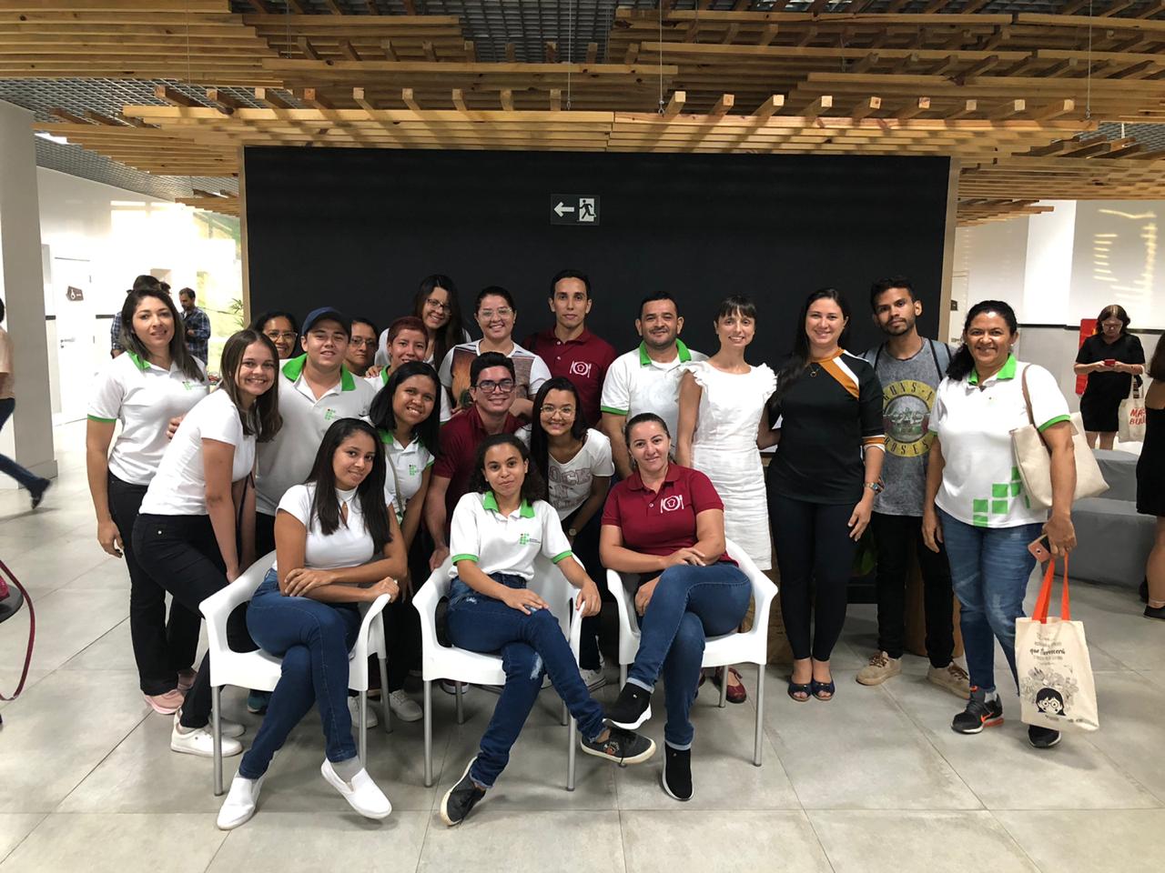 FOTO COM VANESSA DA EGSIDB.jpg