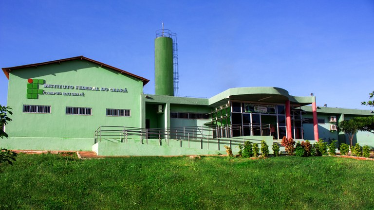 Fachada color ifce baturite 72px.jpg Fachada color ifce baturite 72px.jpg