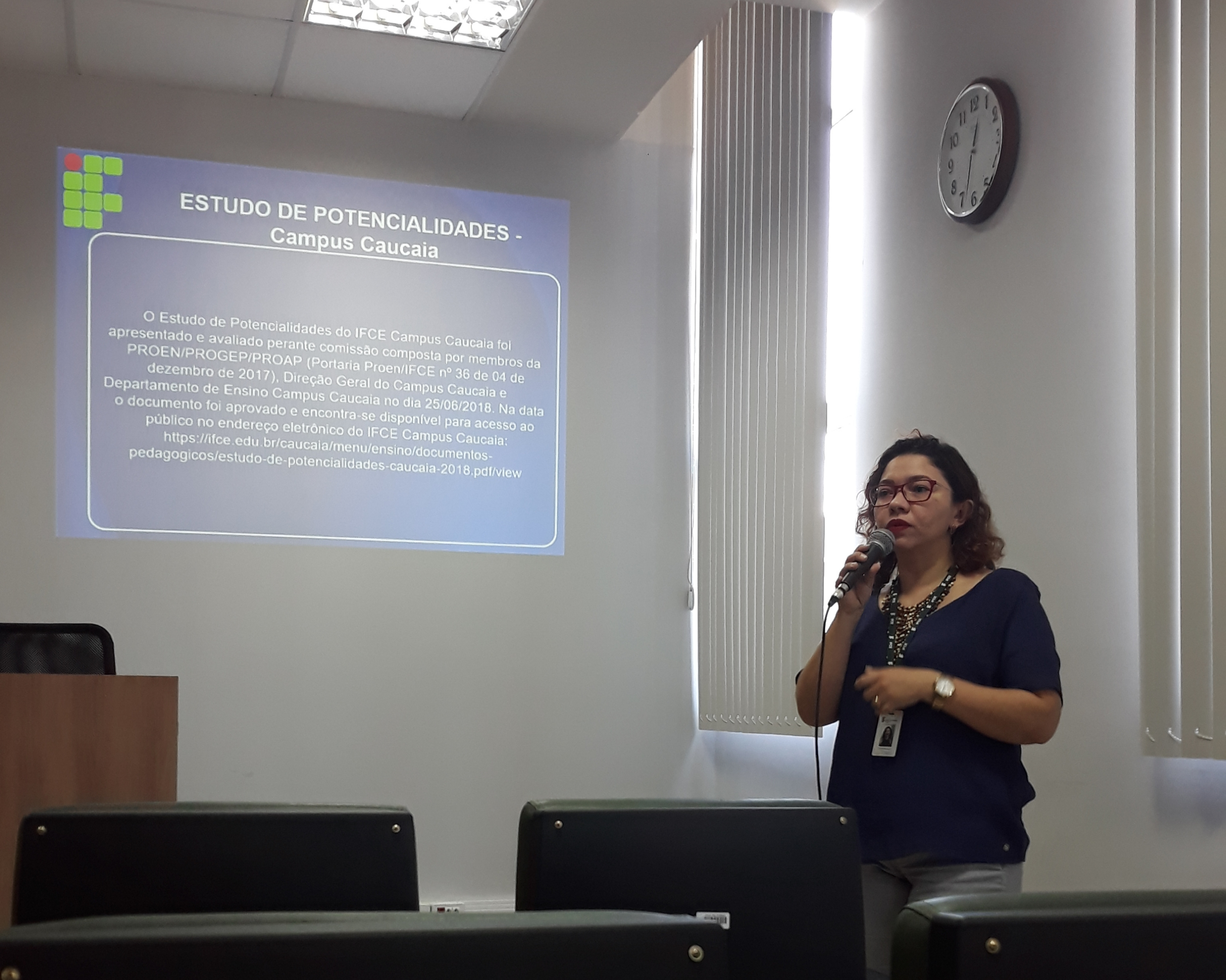 Joélia Marques defende aprovação da Licenciatura em Matemática do campus de Caucaia (nov/2018) Joélia Marques defende aprovação da Licenciatura em Matemática do campus de Caucaia (nov/2018)