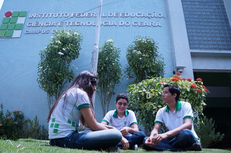 Alunos do integrado em Informática do campus Cedro.JPG