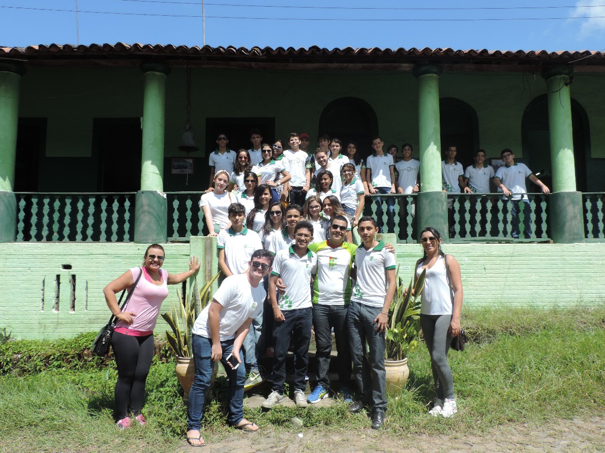 Alunos de Cedro viajam ao Maciço de Baturité.JPG