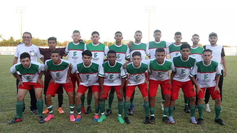 Time sub-19 de futebol masculino do campus do Cedro