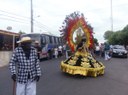 Desfile de maracatu iniciou no campus e desceu pelas ruas de Cedro (Foto: Andressa Souza)