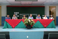 Mesa de abertura do I Fórum da Assistência Estudantil em Cedro (Crédito:Vitor Meireles)