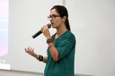 A coordenadora e professora do curso Técnico em Enfermagem da Escola Profissional Francisca de Albuquerque Moura, de Cedro, Yana Camila Brasil Marques, sobre o tema “Transtornos mentais-gritos silenciosos, identificações, abordagem e cuidado” (Crédito: Vitor Meireles)