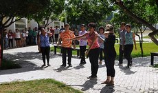 Alunos participam de ação pelo Dia da Dança no campus