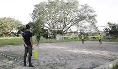 A competição ocorre no campo de areia do Instituto