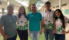 Estudantes são orientados pelos docentes Abner Girão e Gauberto Barros