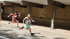 Breno Iran Pereira (à frente) corre os cem metros