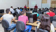 Estudantes e professores apresentaram trabalhos desenvolvidos na área