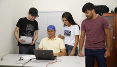 Equipe visitou a mecanografia para conhecer necessidades do setor