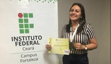 Gabriela Liberalino Lima recebeu medalha por sua atuação como pesquisadora