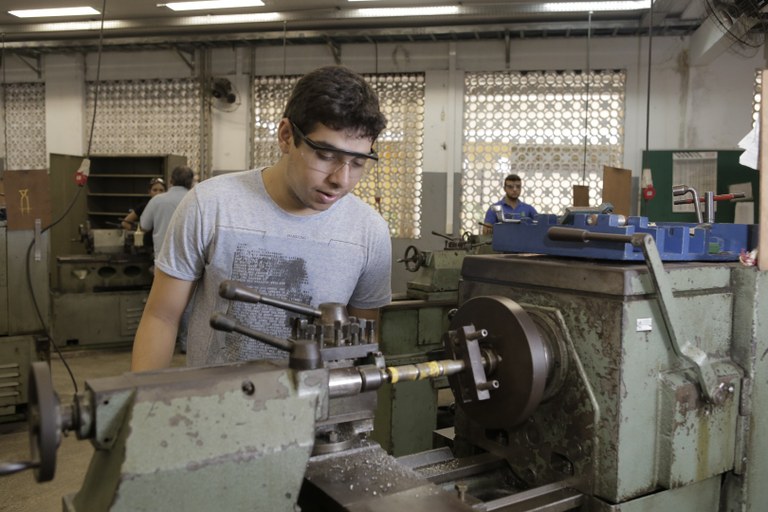 Laboratório de Máquinas Operatrizes