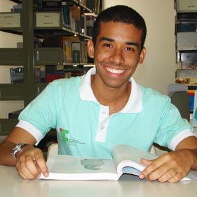 Mikael Jovem Embaixador.jpg