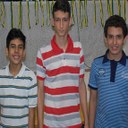 Na imagem, os três estudantes do campus de Fortaleza que conquistaram medalha de bronze na OBFEP. (Foto: Luciana Pontes).