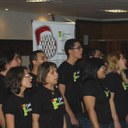 Na imagem, o coral durante a apresentação. (foto: Rafael Oliveira).