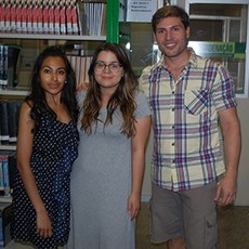 Imagem: alunos do Seneca na biblioteca (Gabriel Salcedo)
