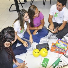 Na imagem, alunos do curso superior Gestão Desportiva e de Lazer desenvolvendo atividades. (foto: Francisco da Costa).