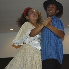 O grupo Miraira foi a atração cultural do evento. (Foto: Roberta Eusébio).