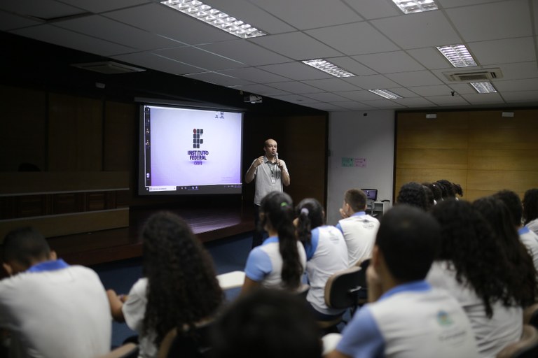 Foto Interação 12 - auditório.JPG
