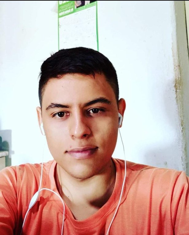 Leandro.jpeg Leandro.jpeg