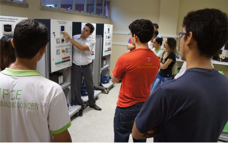 laboratório_maquinas_eletricas.jpg