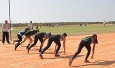 Estudantes de Educação Física em práticas esportivas durante os Jogos Internos 2016