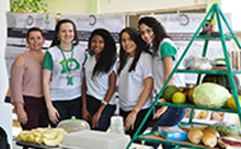 Foram apresentados os cursos técnicos, superiores e de pós-graduação, além dos laboratórios e das ações de pesquisa e extensão