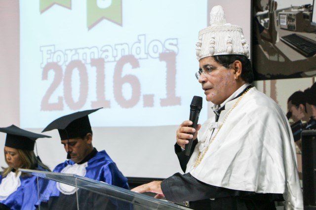 Colação de Grau dos Cursos Superiores 2016.1 Colação de Grau dos Cursos Superiores 2016.1