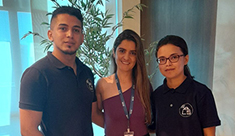 Foto da equipe com organizadores