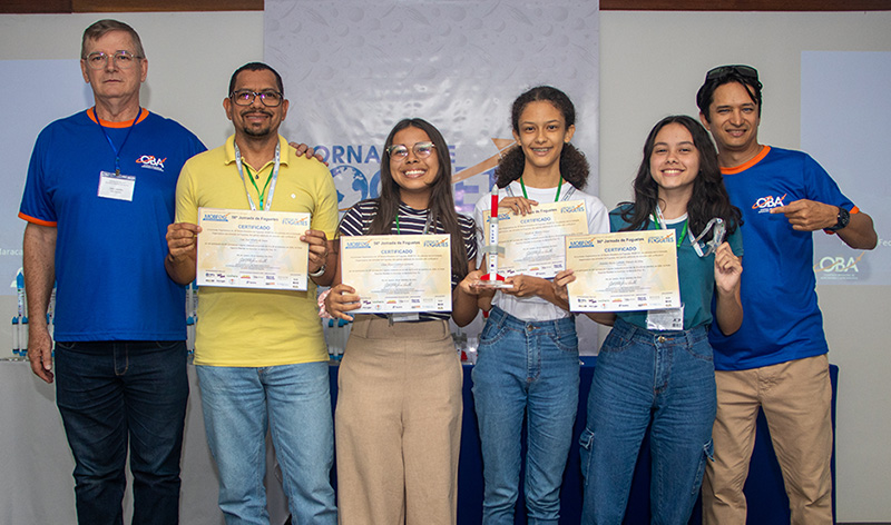 Diplomação mostra de foguetes