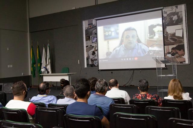 IFCE8296.jpg IFCE8296.jpg