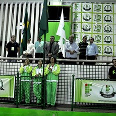 Autoridades prestigiam início dos jogos que contou com desfile de delegações