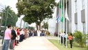 Hasteamento da Bandeira marca comemoração pelo Dia do Servidor